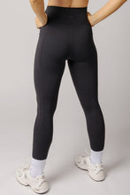 Focus Tight (2 Colours)