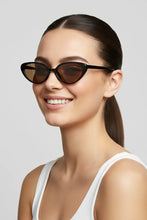 Lucy Sunnies (2 Colours)