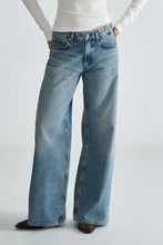 Sandy Brushed Classic Denim Jean