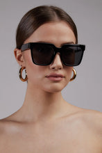 Vanessa Sunnies
