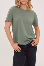 Victoria T-Shirt