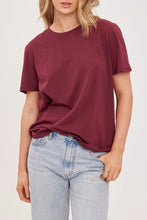 Victoria T-Shirt