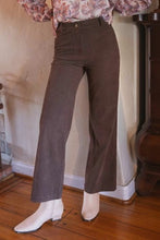 Vinyards Stretch Corduroy Pants