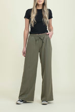 Chloe Wide Leg Pull-On Pant