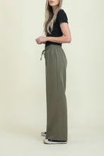 Chloe Wide Leg Pull-On Pant